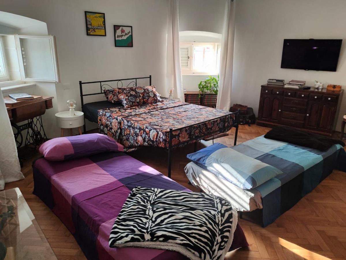 Volta 8 Rooms Trieste Eksteriør bilde