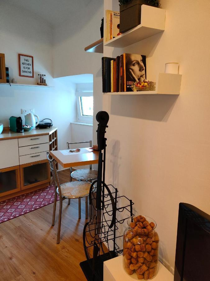 Volta 8 Rooms Trieste Eksteriør bilde